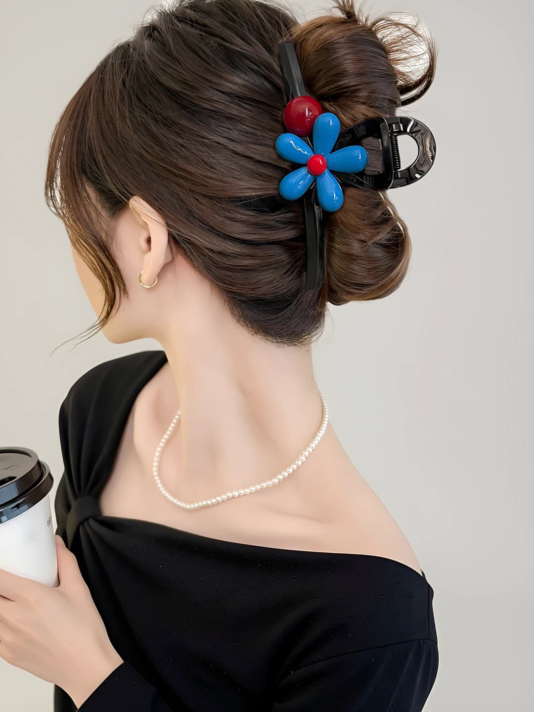 Blue floral claw clip, 12.5 cm