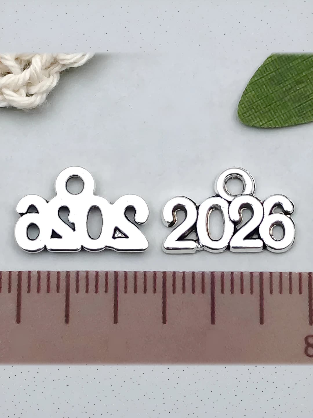 1 шт античное серебро, цифра 2026, 14x9mm, 0.5g
