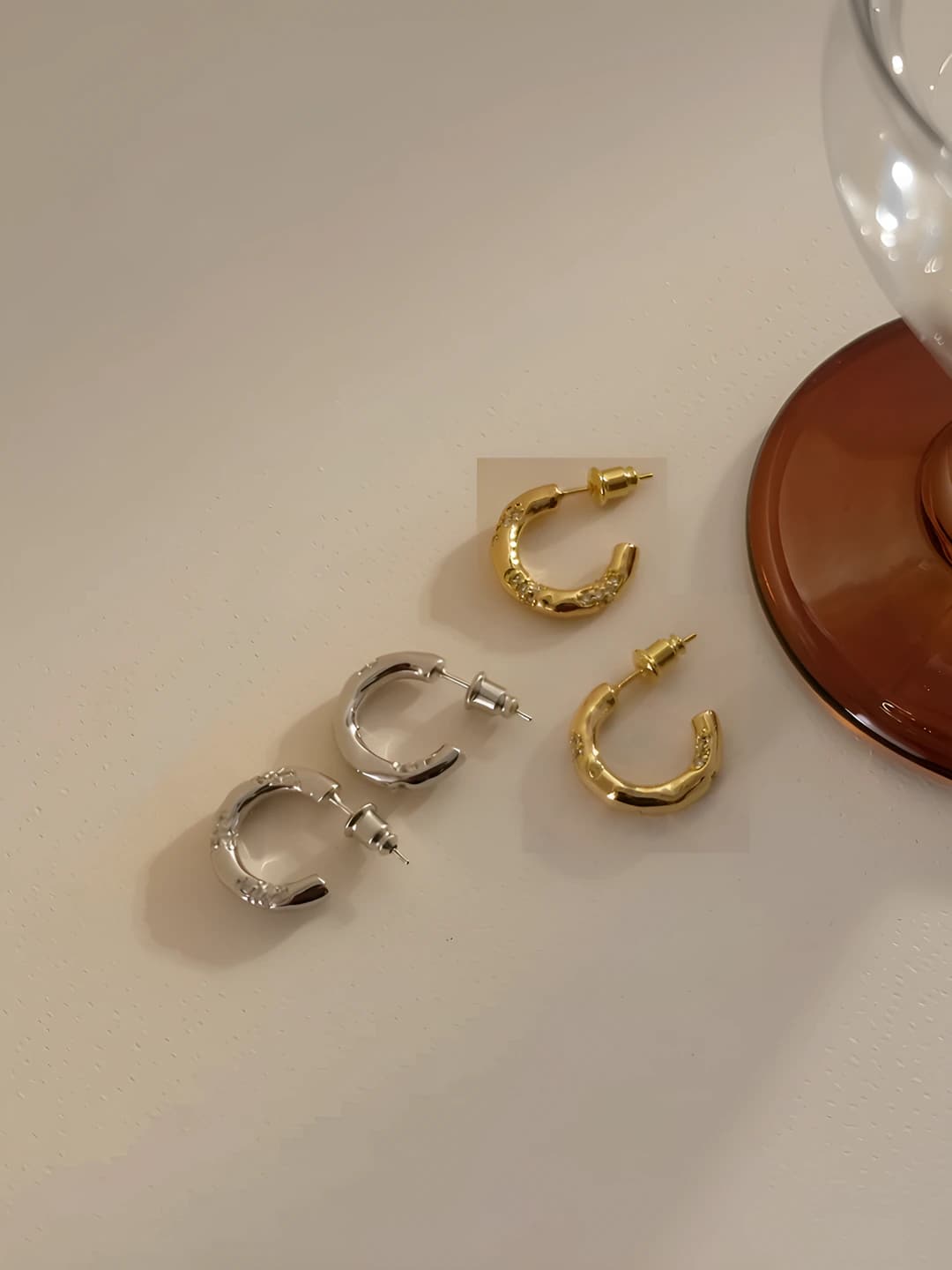 Women's hoop earrings made of copper with zirconia, U-shaped, ins style