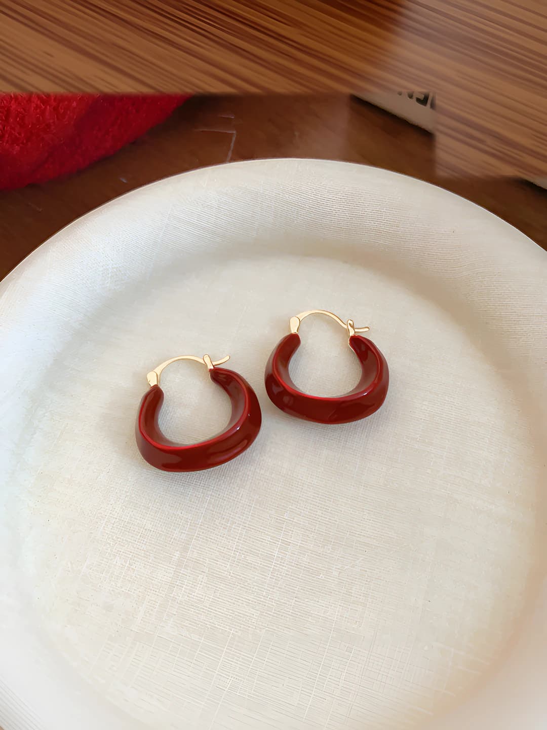 Ear cuff - Gold - Red