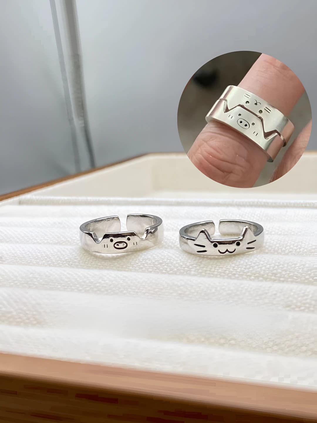 Pig and cat rings