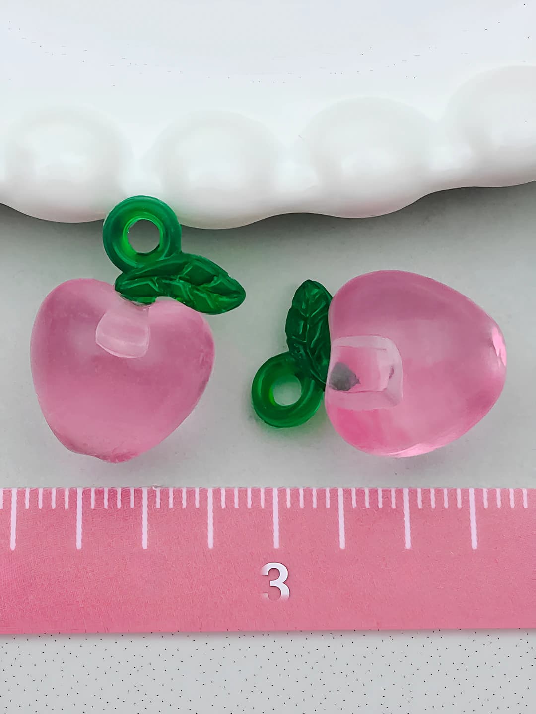 1 ta Pushti akril olma 20x14mm-1.76g-22167