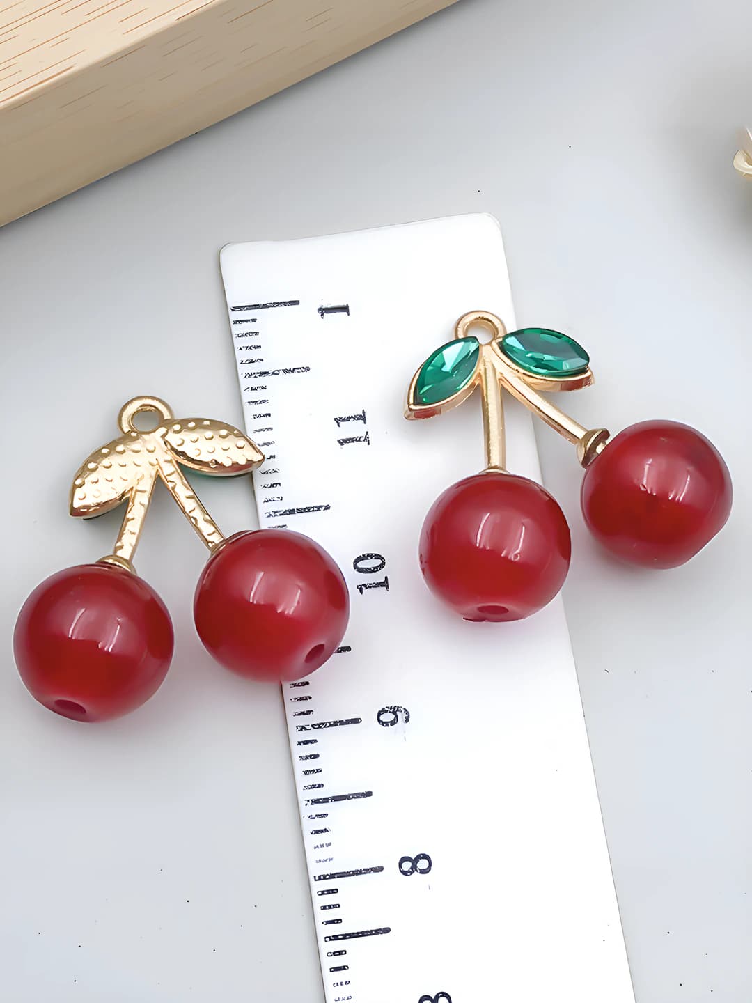 1 шт kc золото красный смолка зелёный бриллиант вишня 23x22x10mm-3.35g-23418
