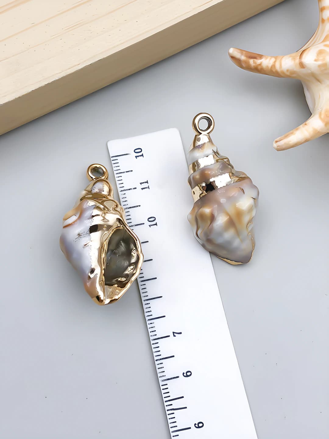 Gold off-white 41x20x18mm