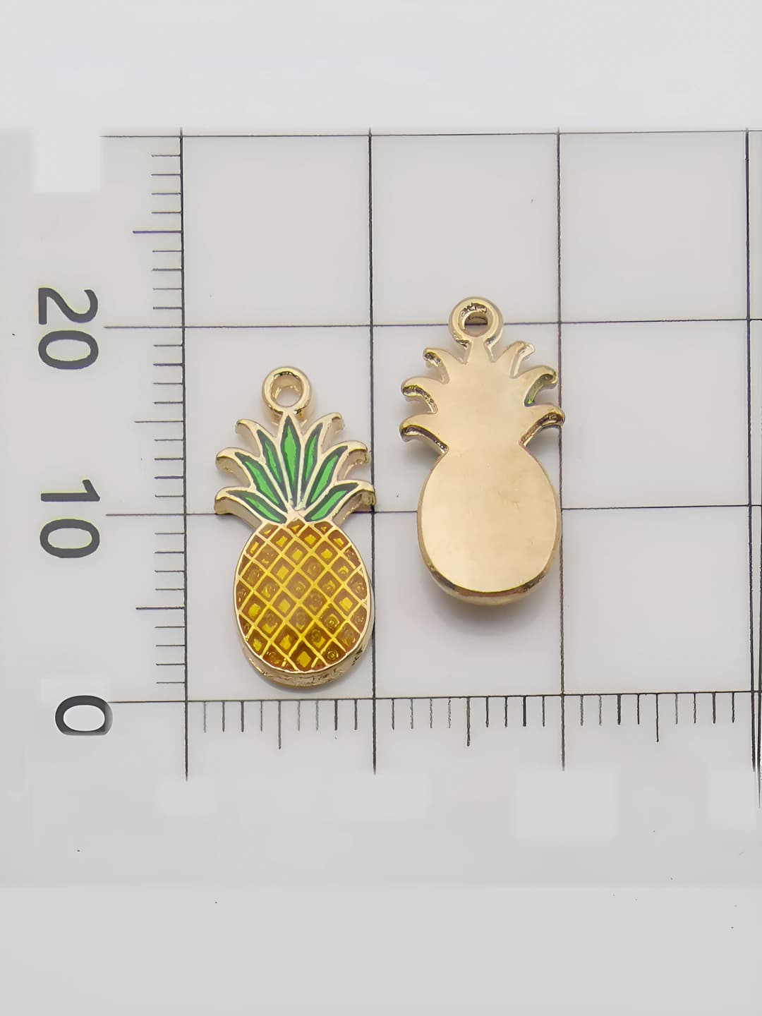 1 pc yellow pineapple 17x9-0.8g-10845