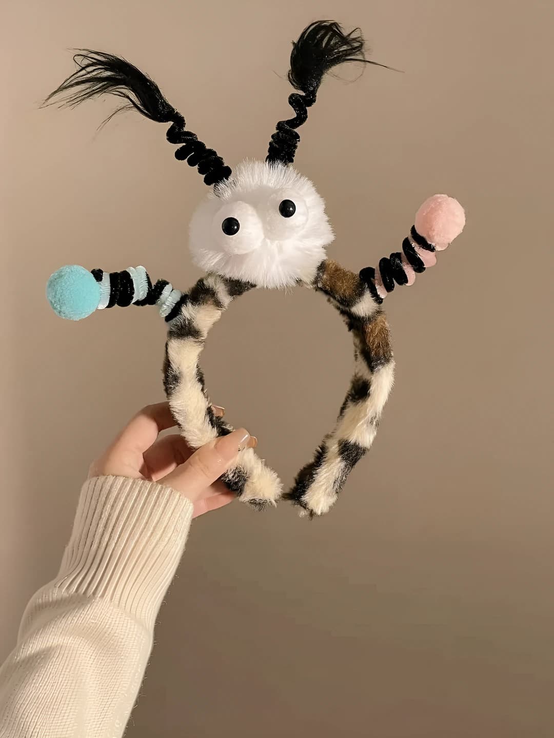 Light leopard headband