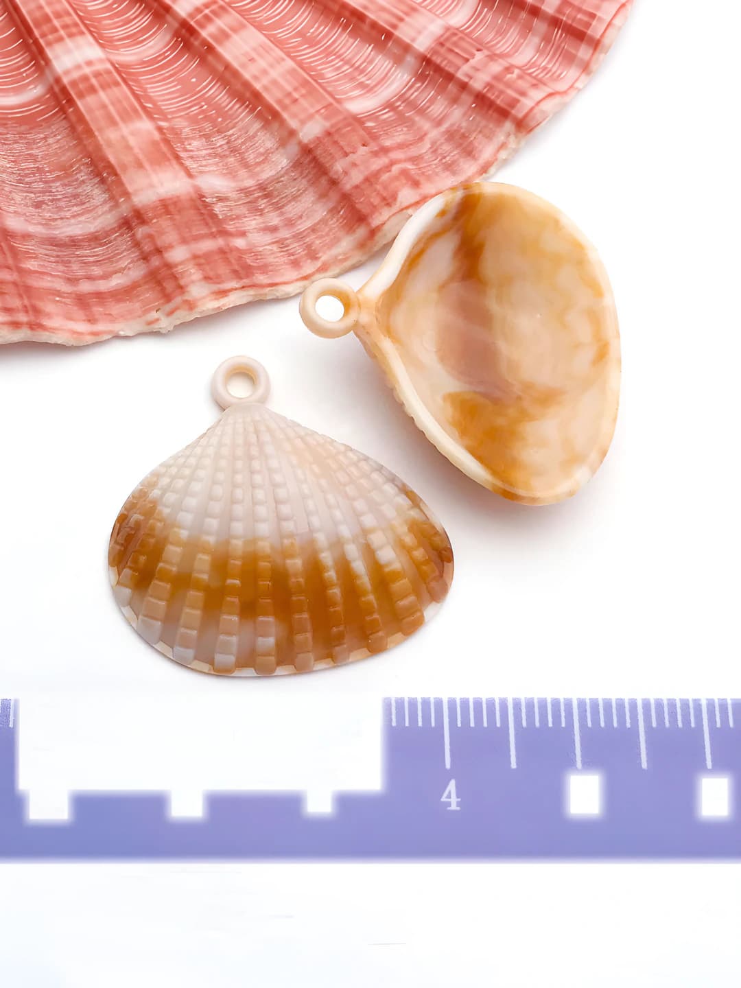 1 pc seashell, 27x26mm, 0.8g
