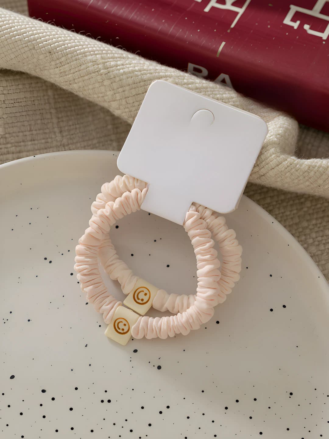 Smiley Beige