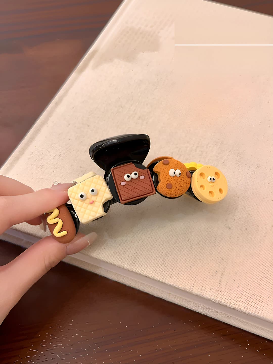 Cookie clip