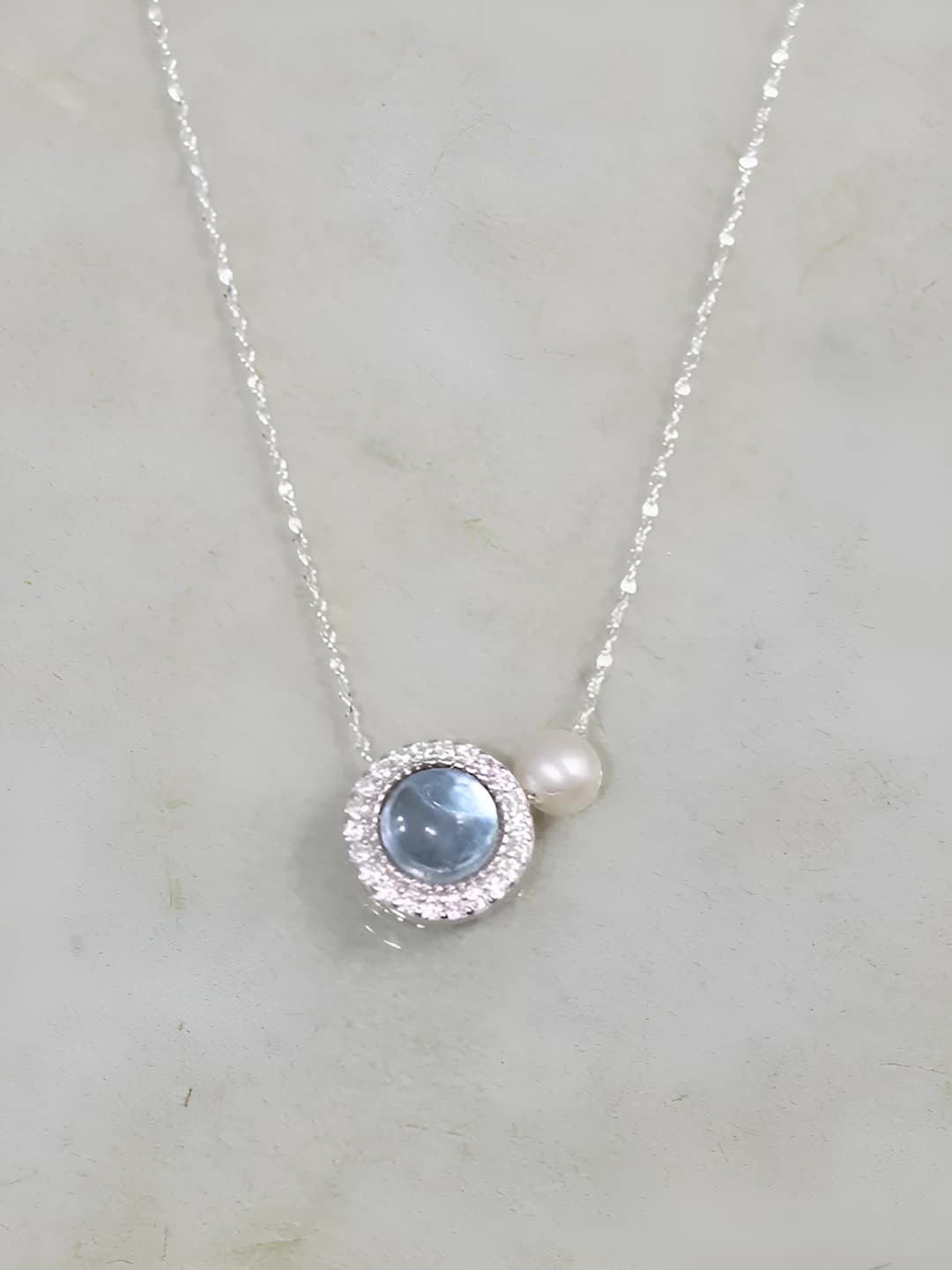 Women's 2026 solid color teardrop shape pendant necklace with pearl and stone, cross chain, 41-50 cm length, ins style, 3 g weight, french pendant
