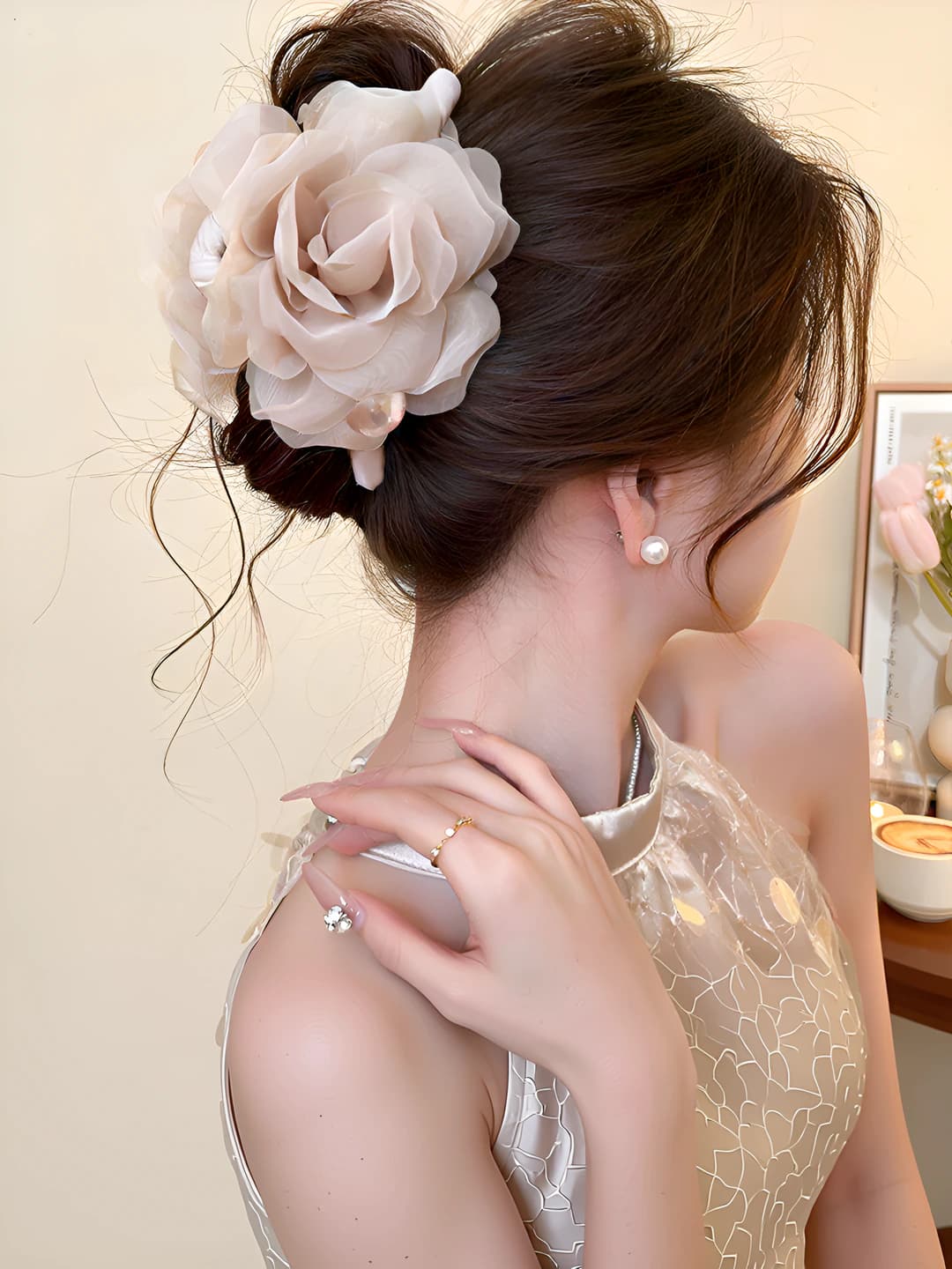 Skin tone floral clip, 12.5 cm