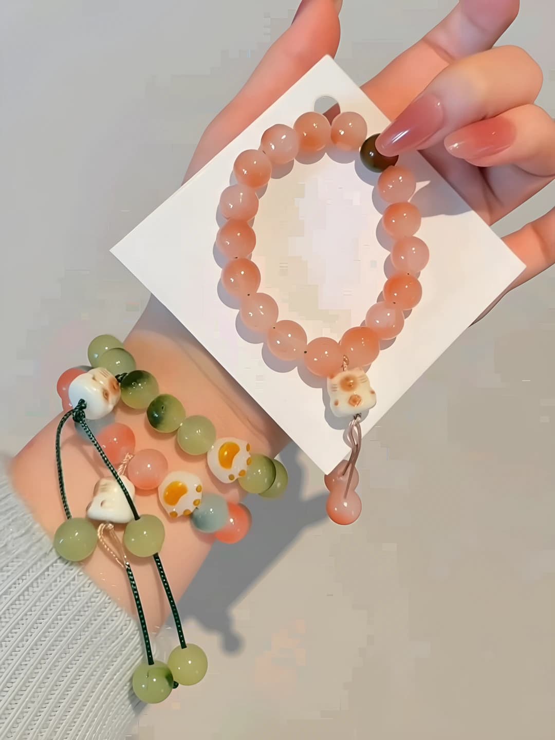 Women's glass beaded bracelet with geometric design in sweet style