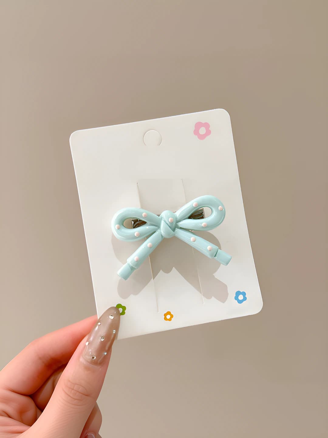 2# Mint green ~5 cm
