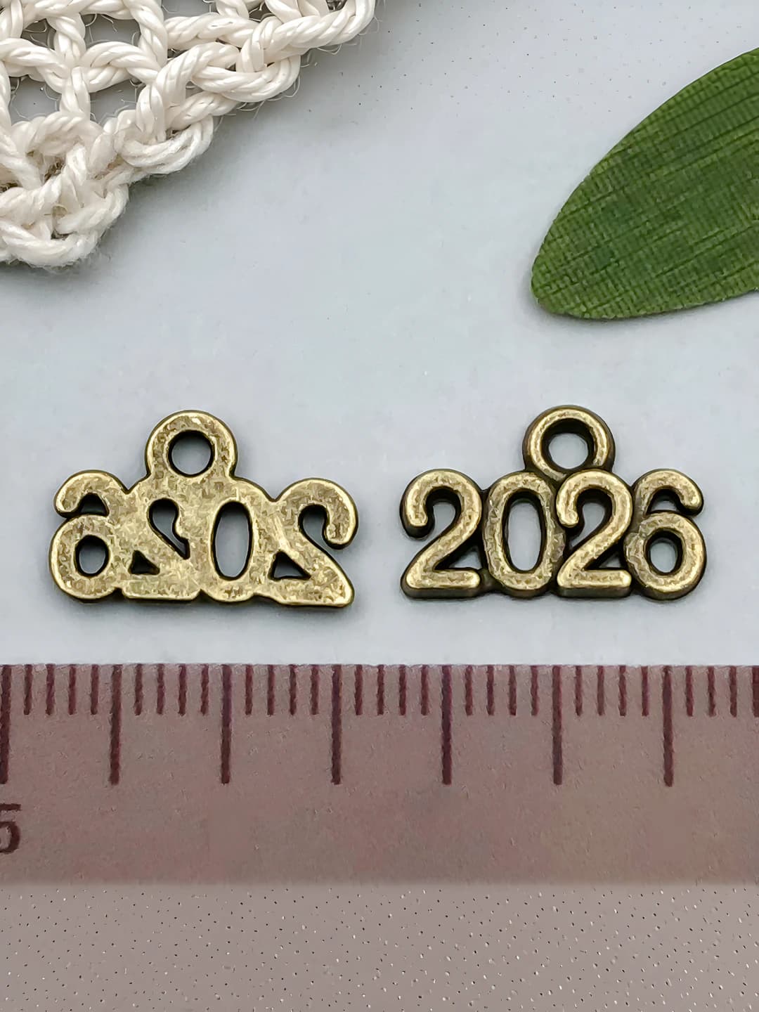 1 шт античный бирюзовый, цифра 2026, 14x9mm, 0.5g