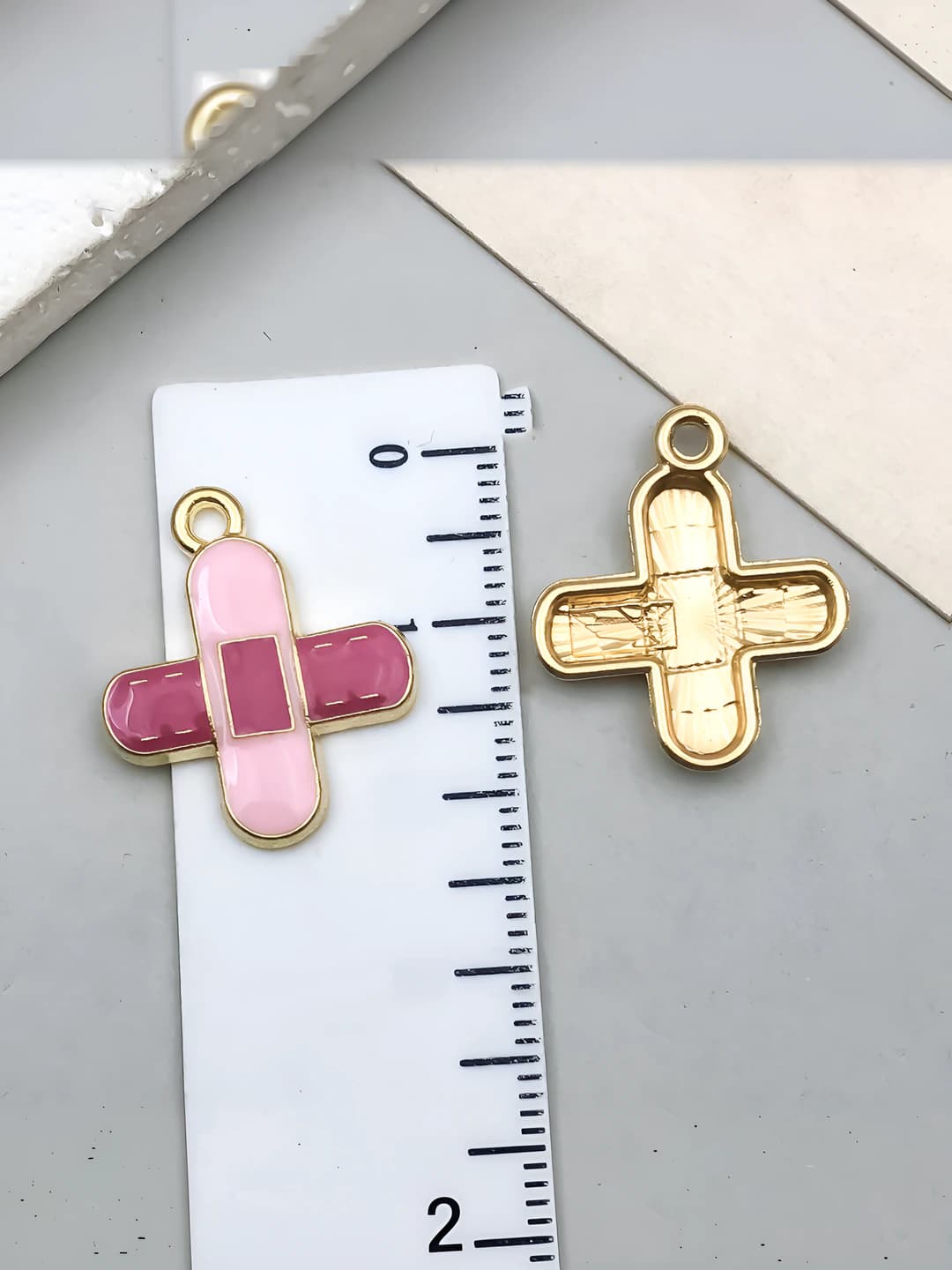 1 шт. розовый крестовый пластырь 21x18mm-1.15g