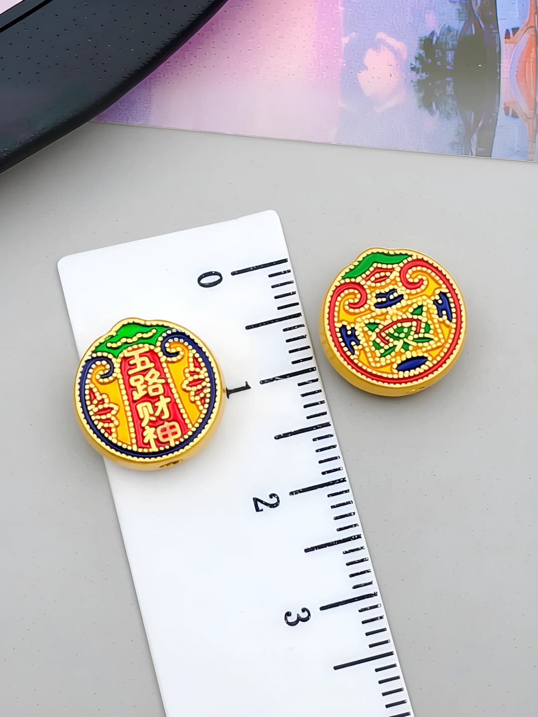 1 ta sariq-qizil 5 yo'l xudosi 13x13mm-3.1g