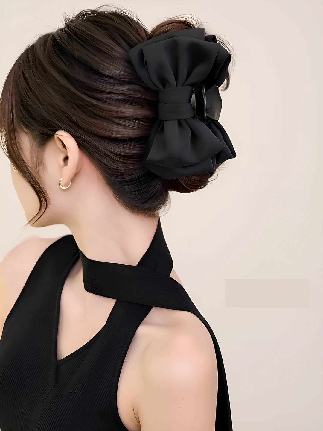 Black double-sided bow
