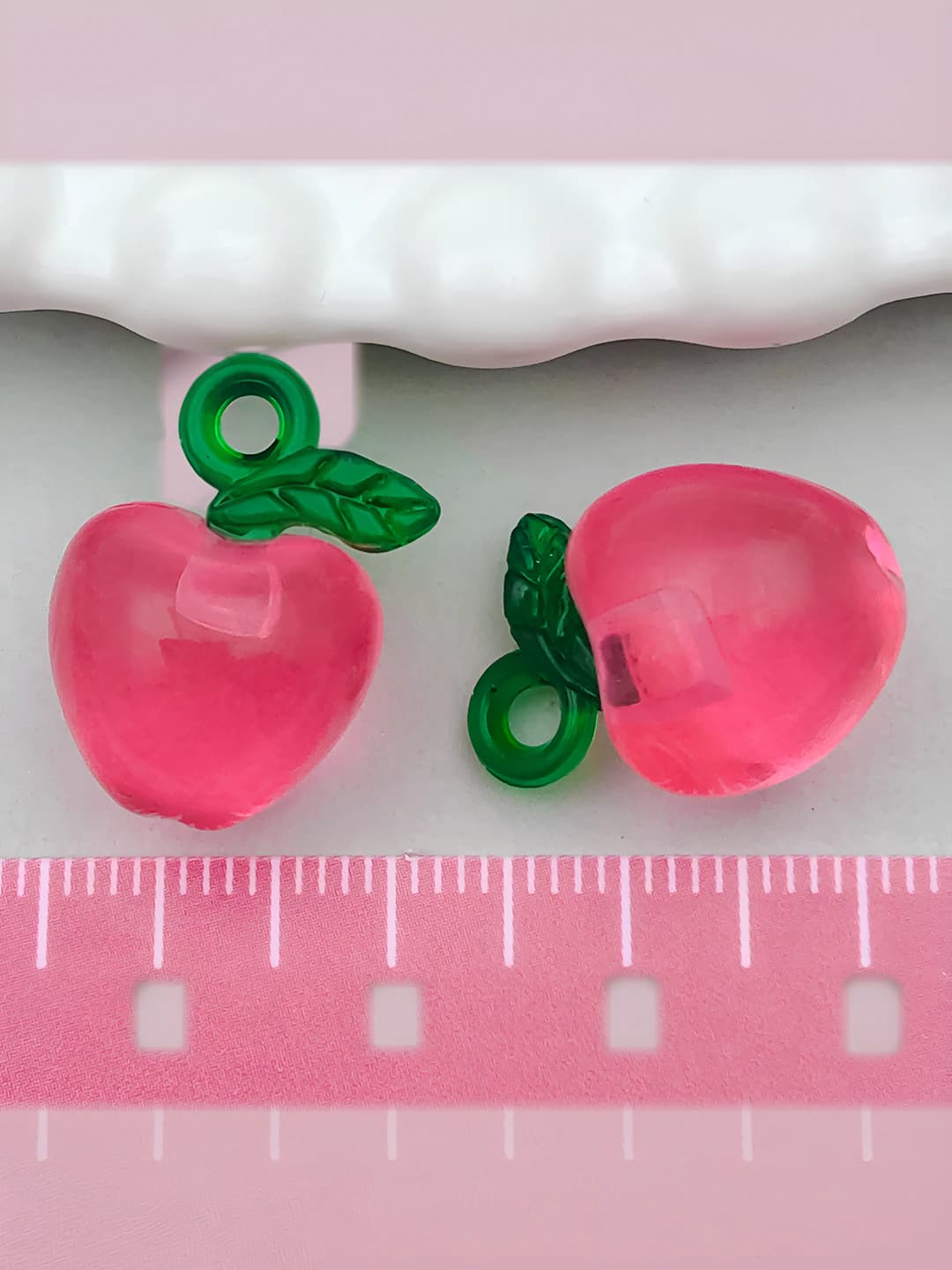 1 pc Rose red acrylic apple 20x14mm-1.76g-22168