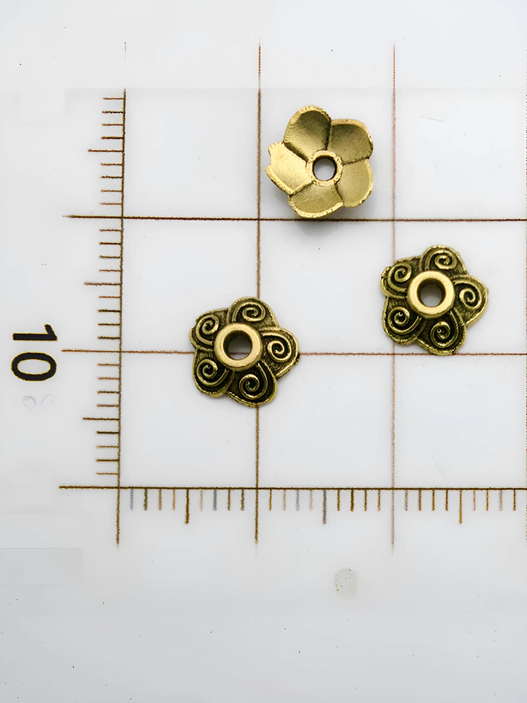 1 Antique gold cap 8x8mm-0.2g-1.6 hole-16602