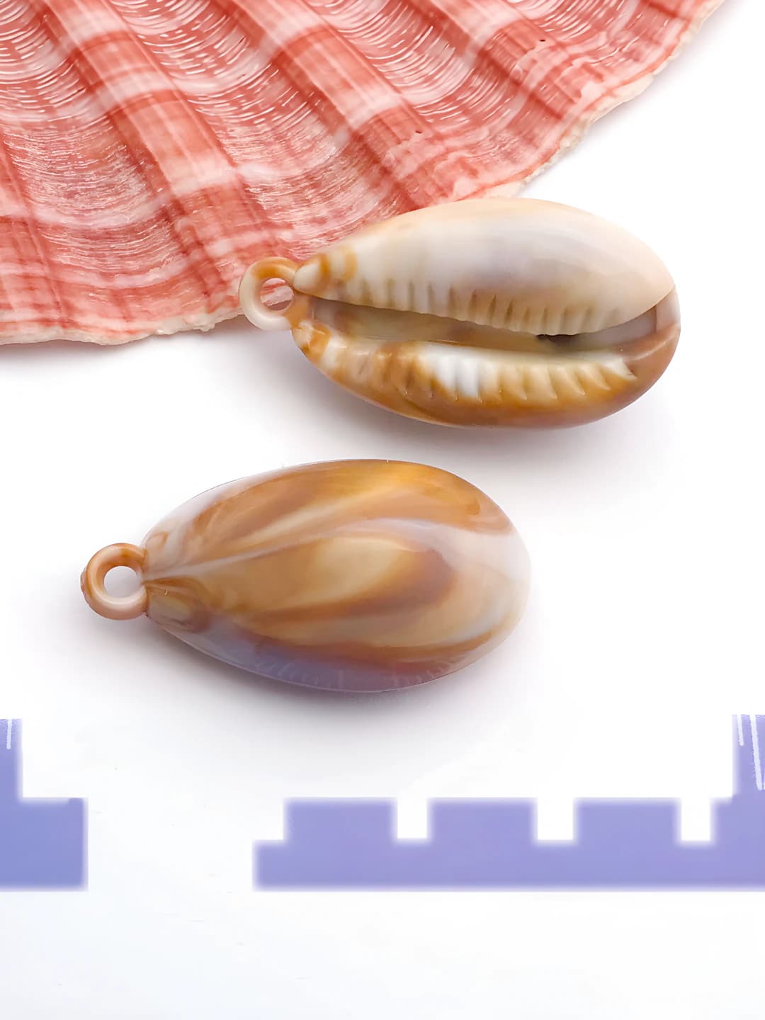 1 pc beige acrylic conch 17x32mm-3.7g