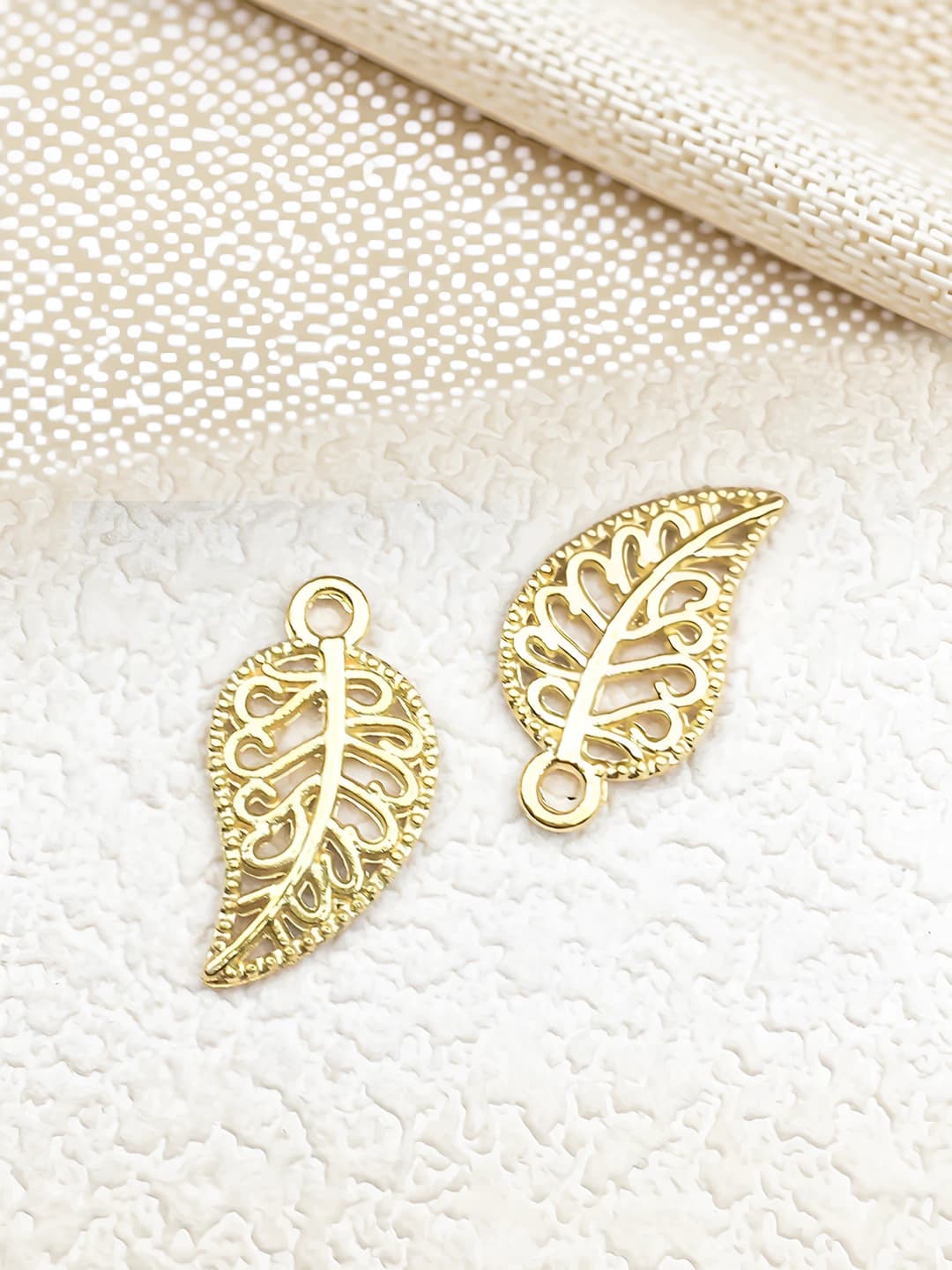 1 pc leaf 10x17mm-0.6g-10096
