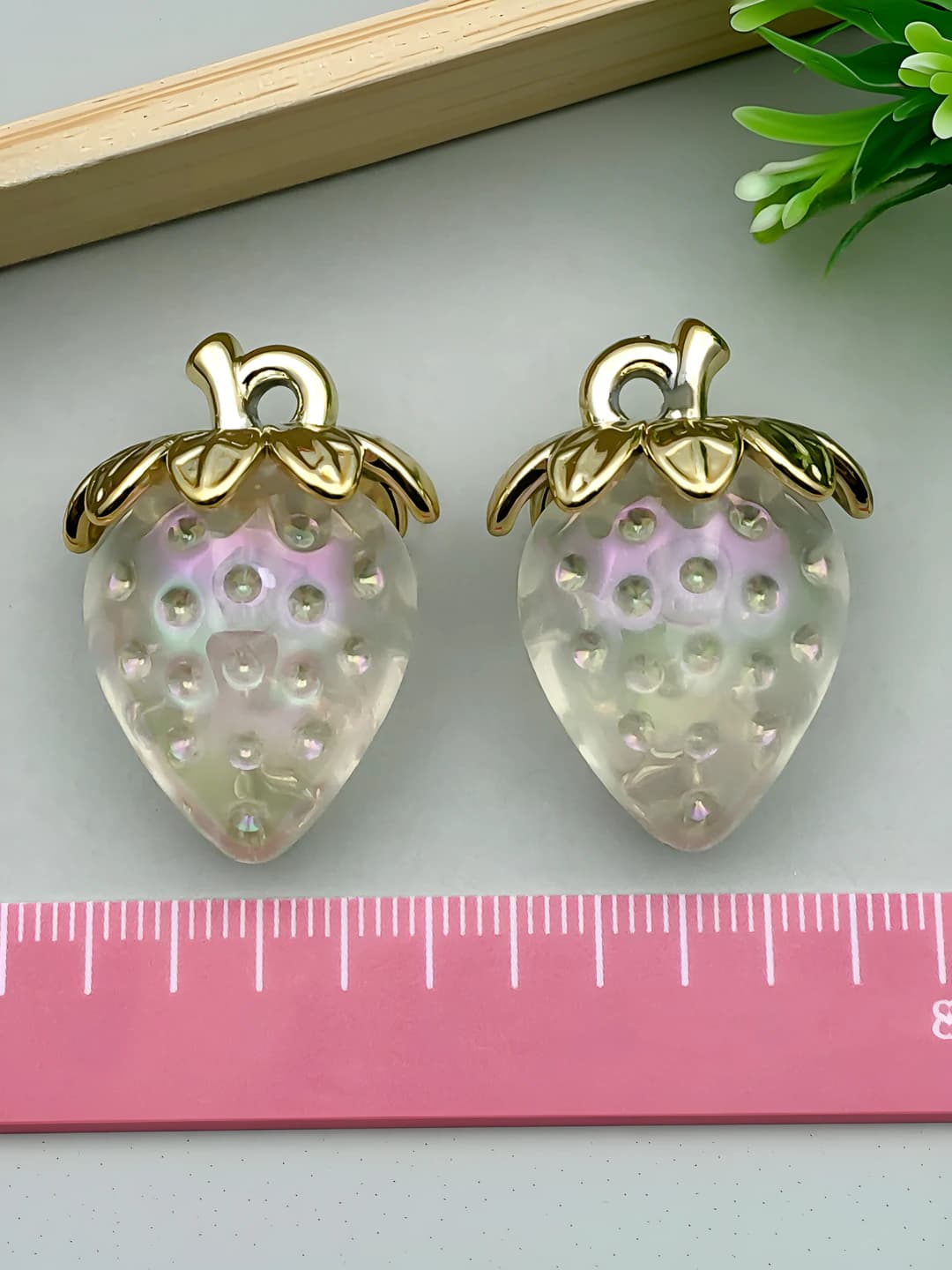 Shaffof, rang-barang, qulupnay, 31x23mm, 4.2g