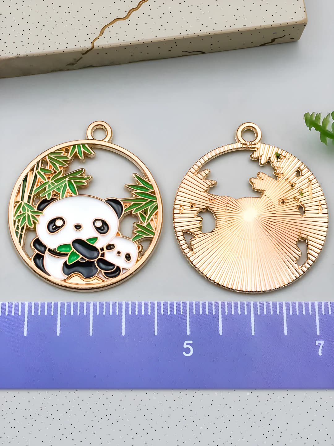 1 dona bambuk yegan panda 28x25mm - 2.4g - 21672