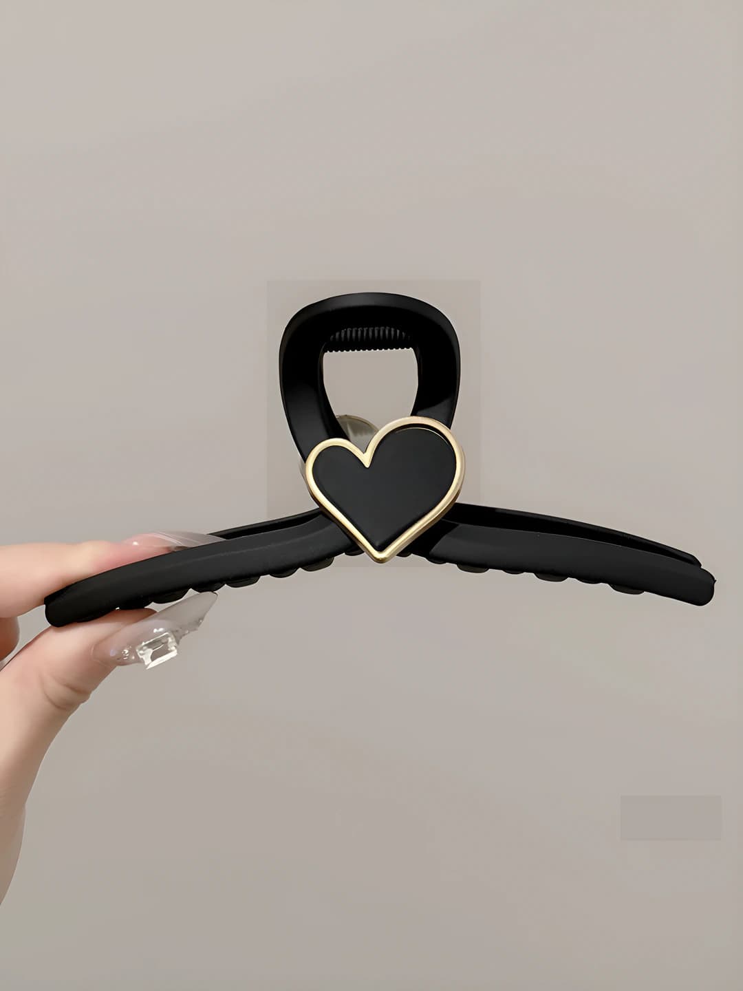 3# Matte black heart 15 cm