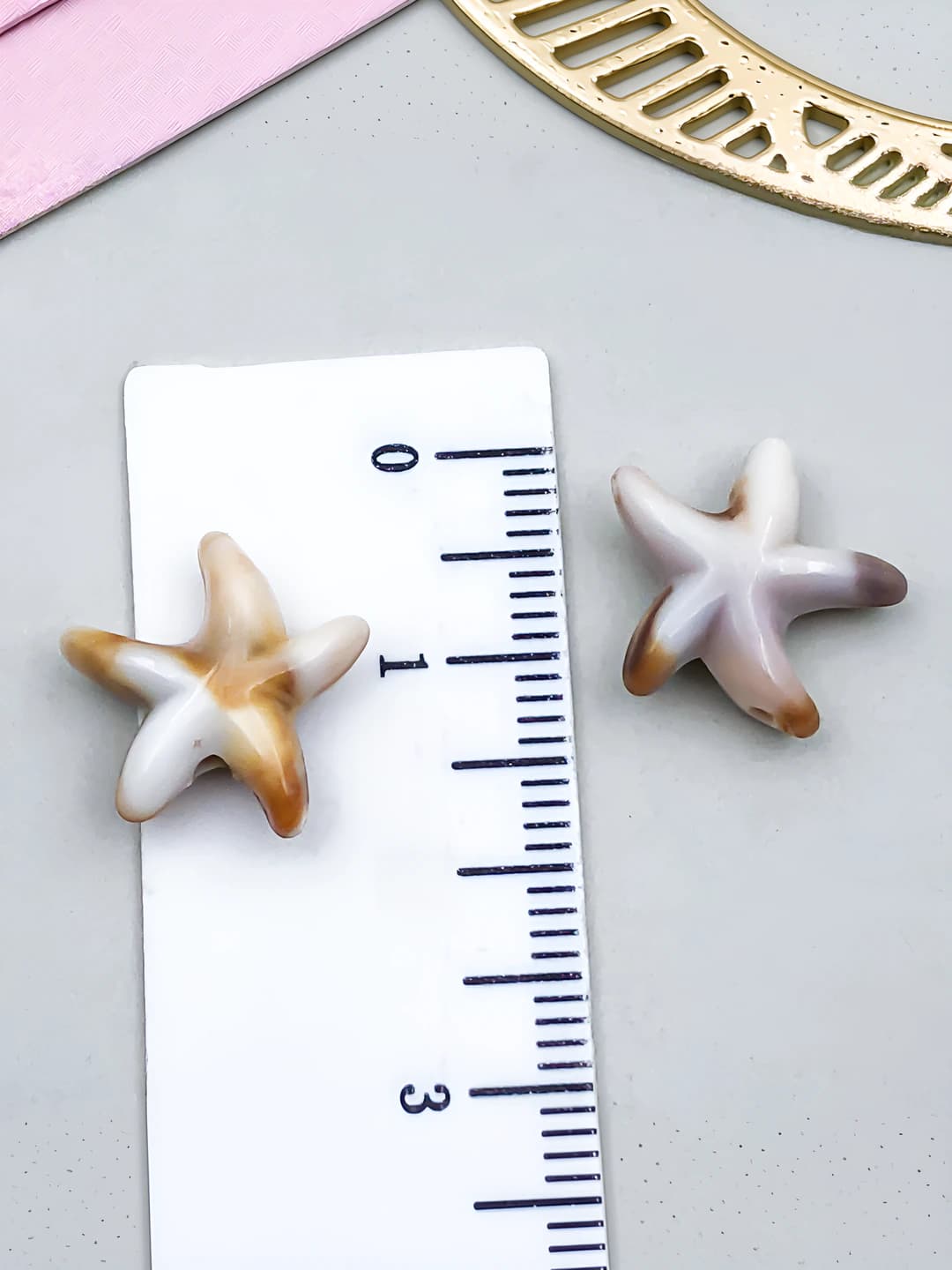 1 pc Beige acrylic ocean starfish, pierced, 15x14x5mm, 0.34g