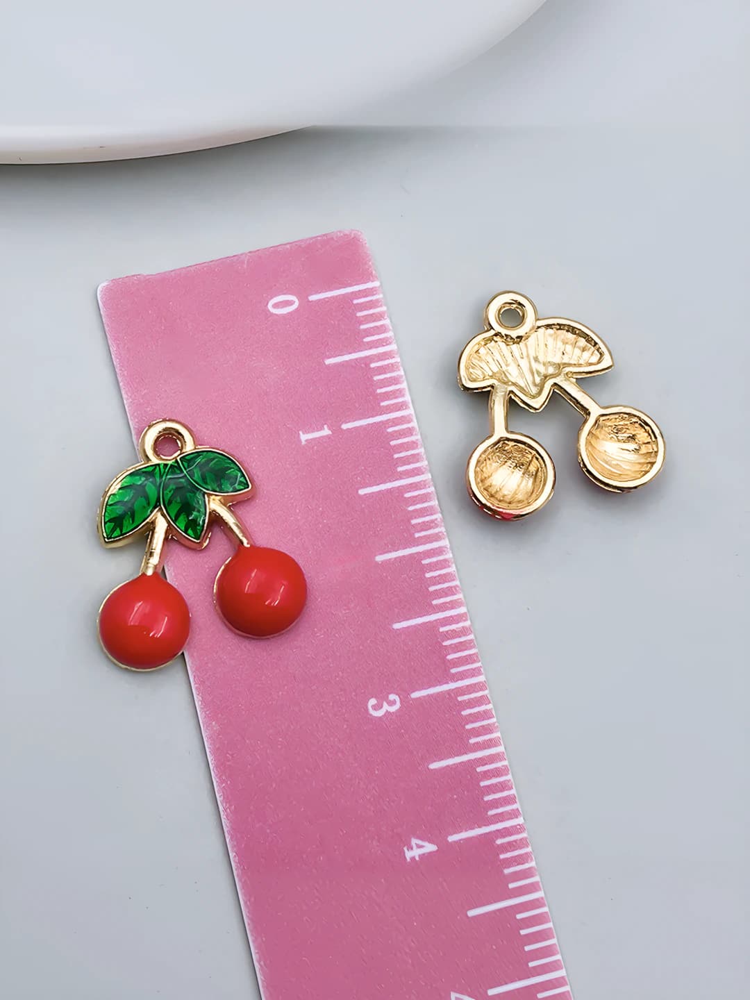 1 pc KC gold red cherry 17x15x3mm-0.95g