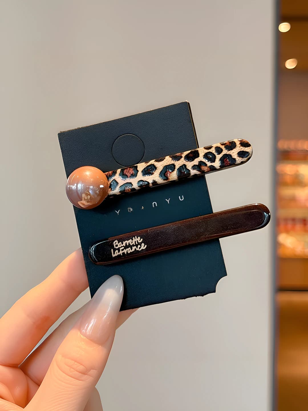 Leopard, to'g'ri, 2 dona