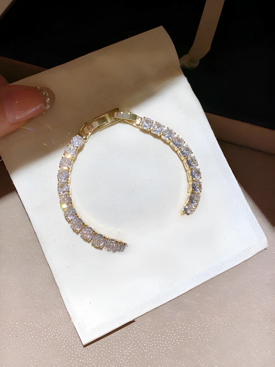 52# Bracelet - gold - white