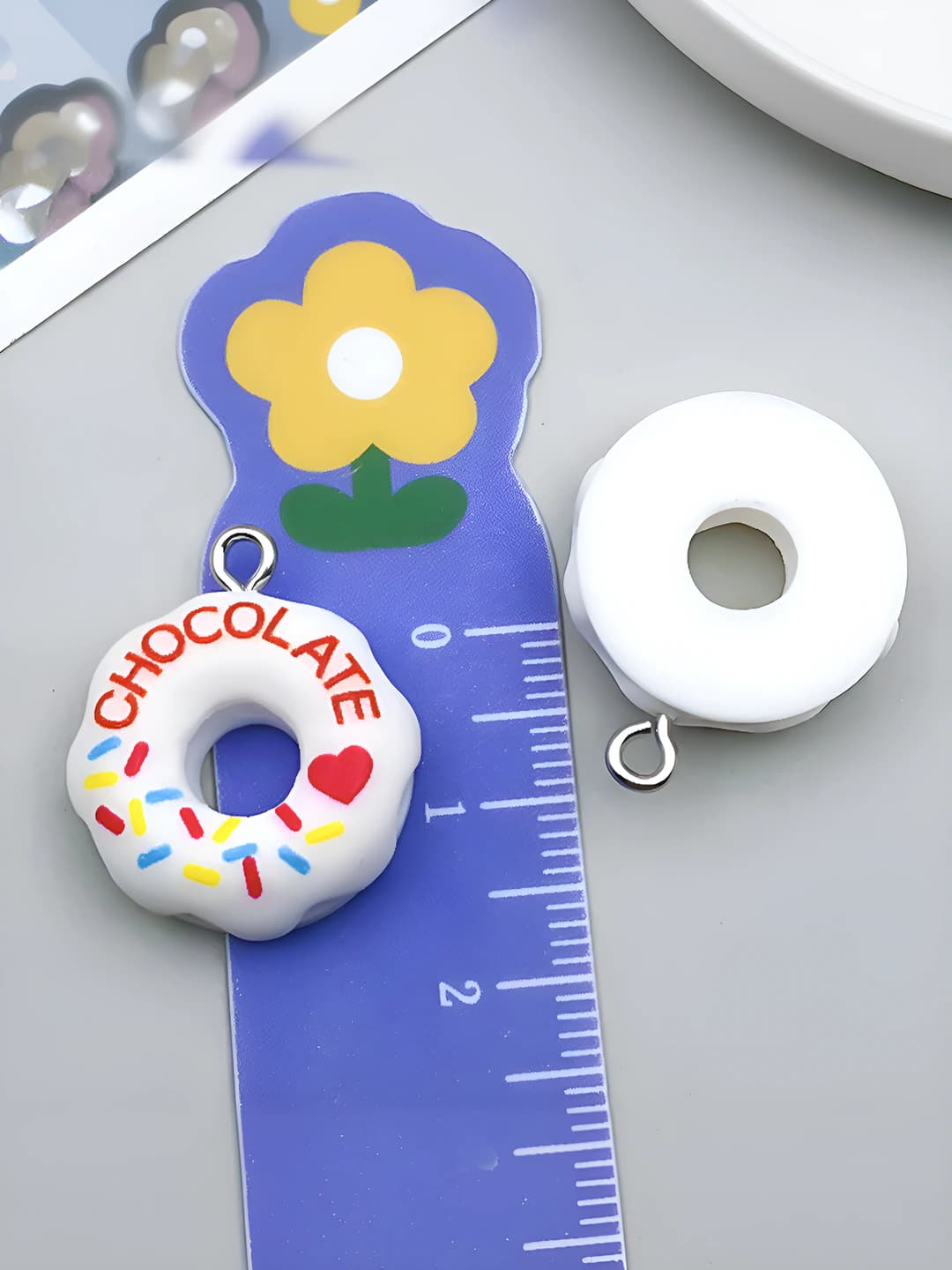 1 dona Oq rezin doira donut 'chocolate' 23x19x7mm-2g-23857