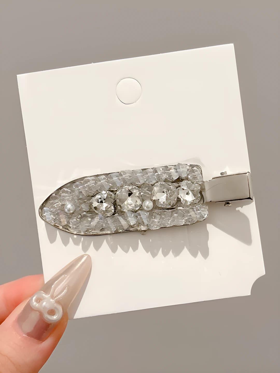 White crystal, 6.8 cm