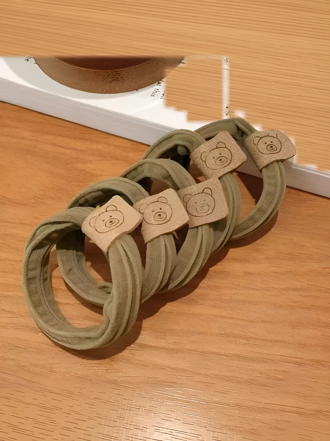 Bear logo straight grain khaki 1 pc