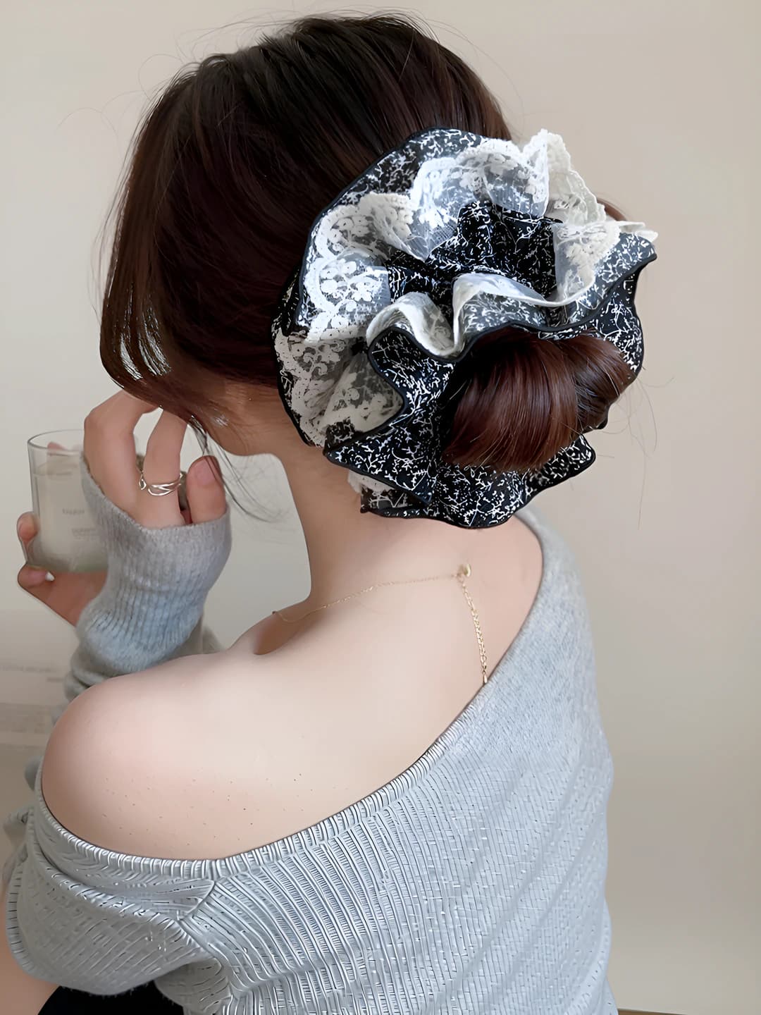 2# Black lace 15 cm