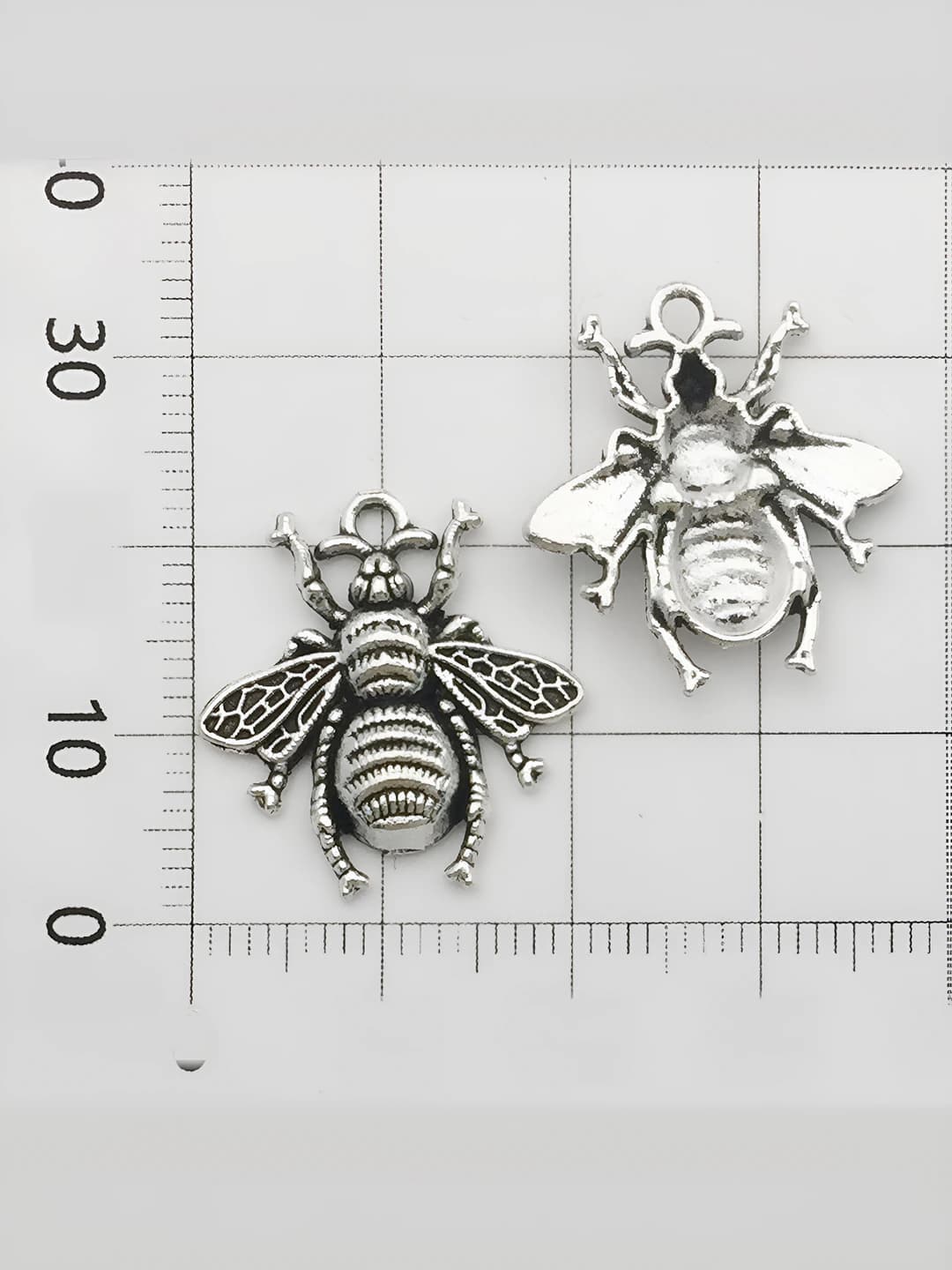 Bee 20x20mm 1.3g
