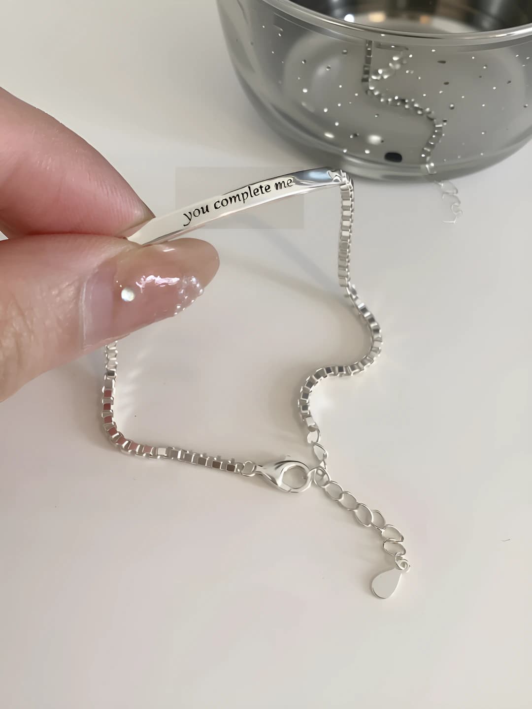 Серебряный браслет с длинным брелоком
