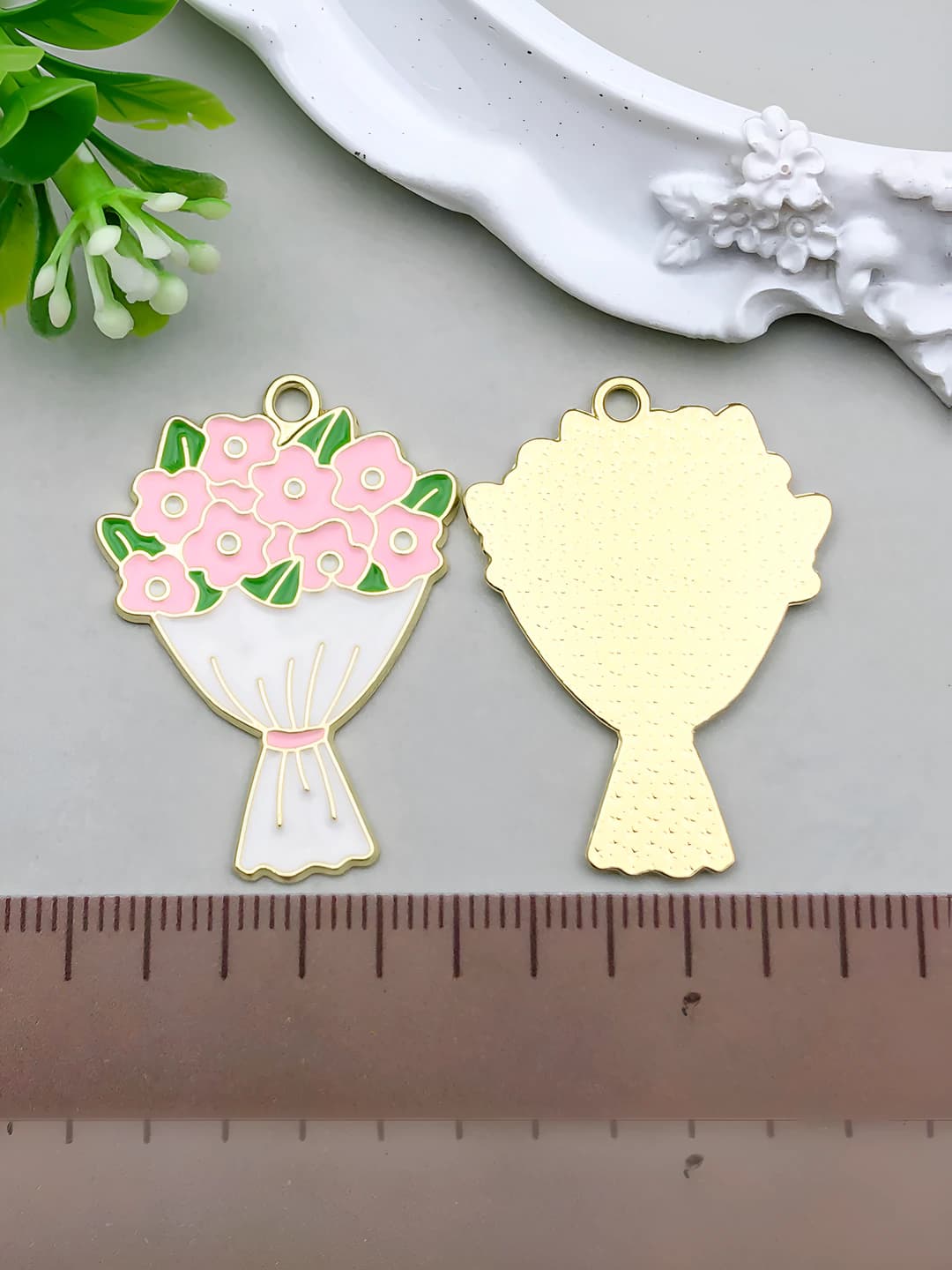 1 pc pink bouquet 39x25mm-3.65g
