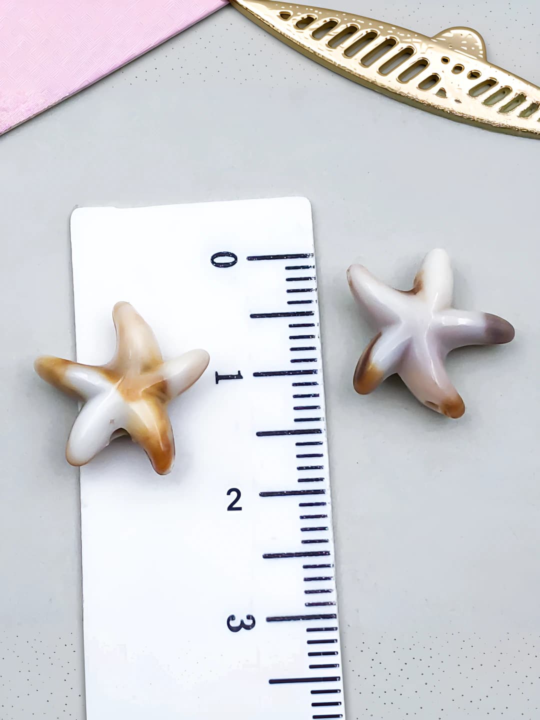 1 pc Beige acrylic ocean starfish, pierced, 15x14x5mm, 0.34g