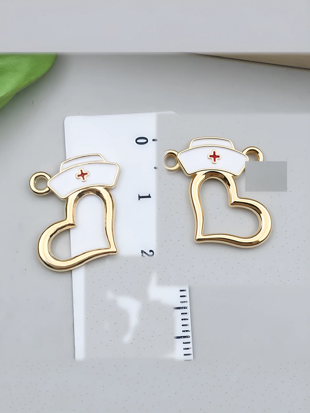 1 pc white KC gold heart med cap 22x20-1.2g-12007