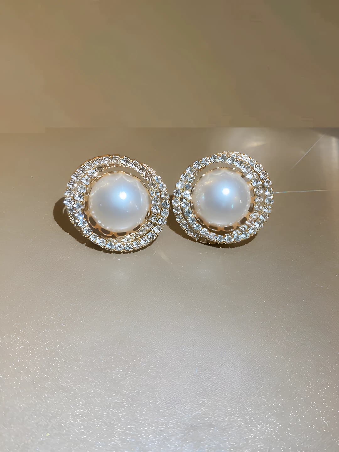 23# Ear clip - Gold - Circle
