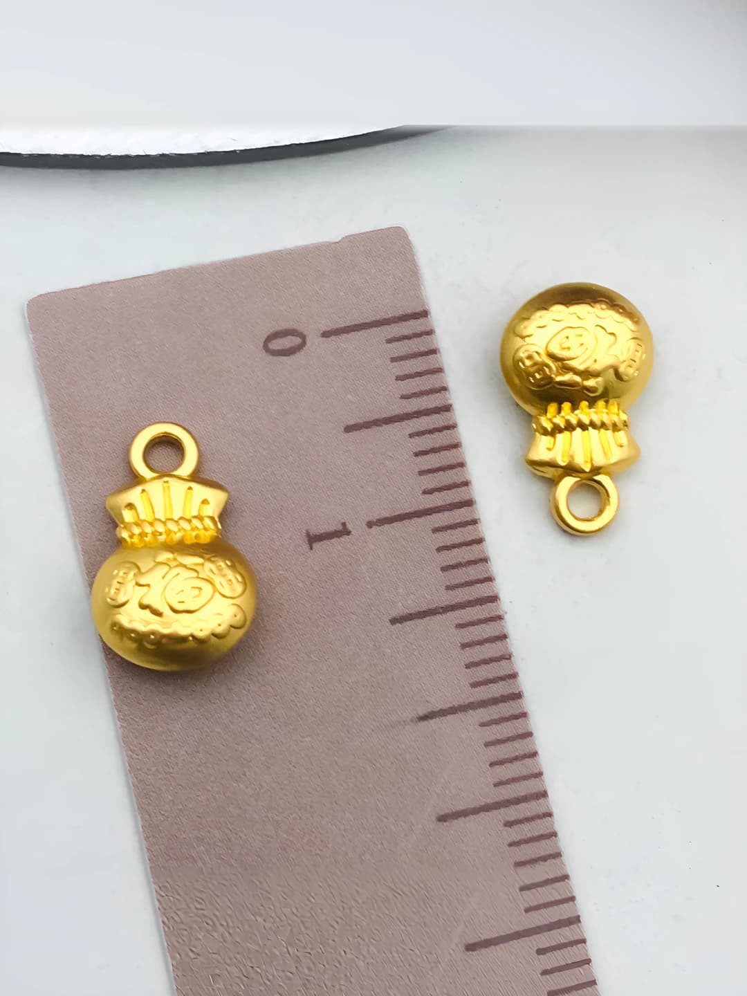 1 ta yagona rangli tangali xilmat to'rtburchak 13x8mm-1g
