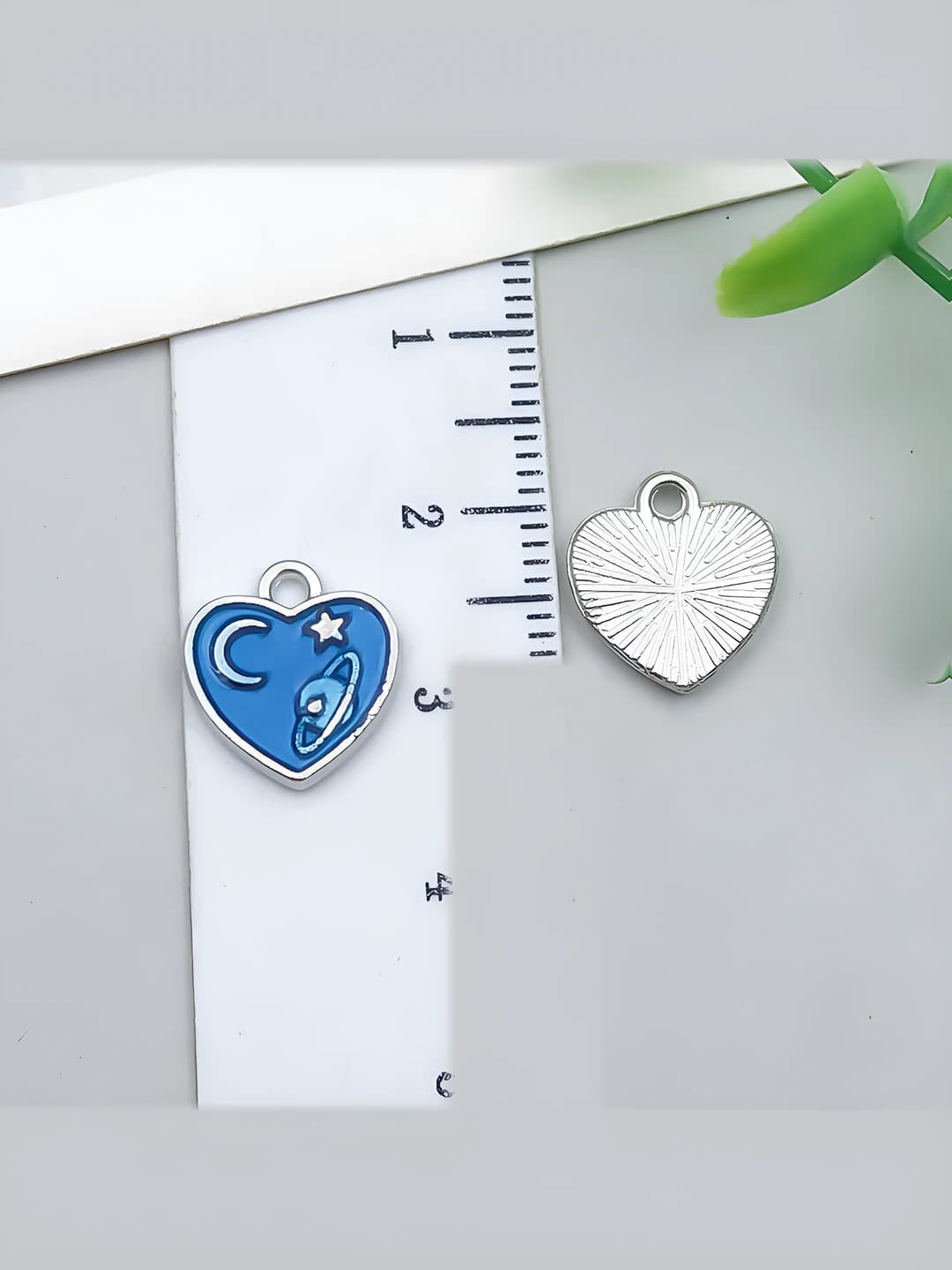 White K, blue stars, 11x12mm, 0.8g