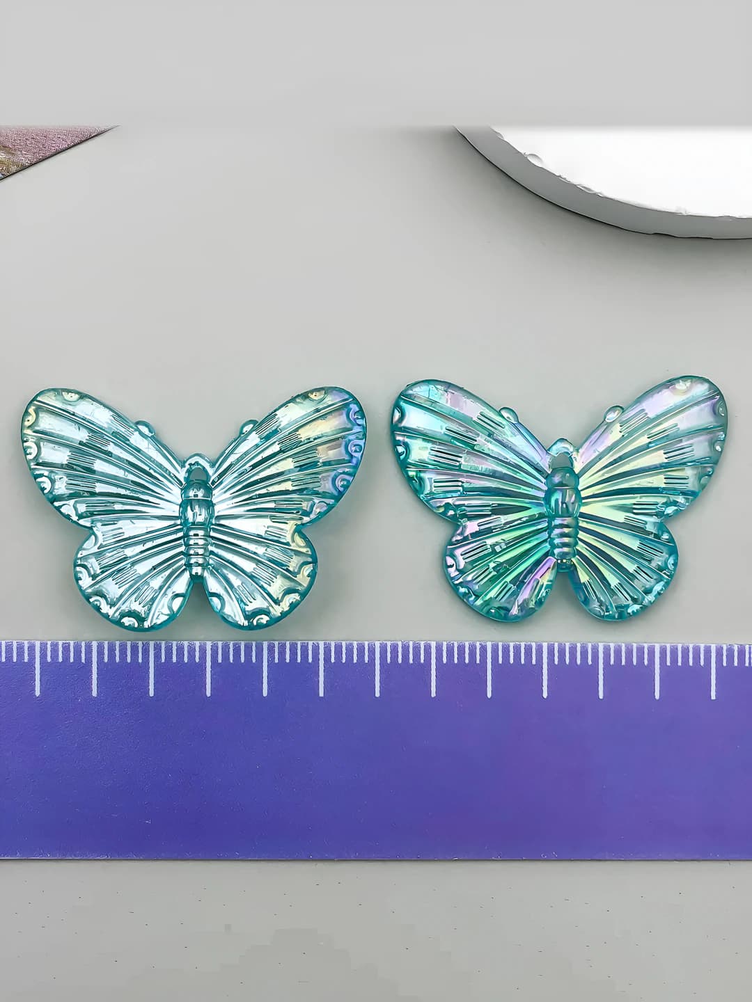 1 шт. бирюзовая акриловая бабочка 30x22mm-0.9g-22120