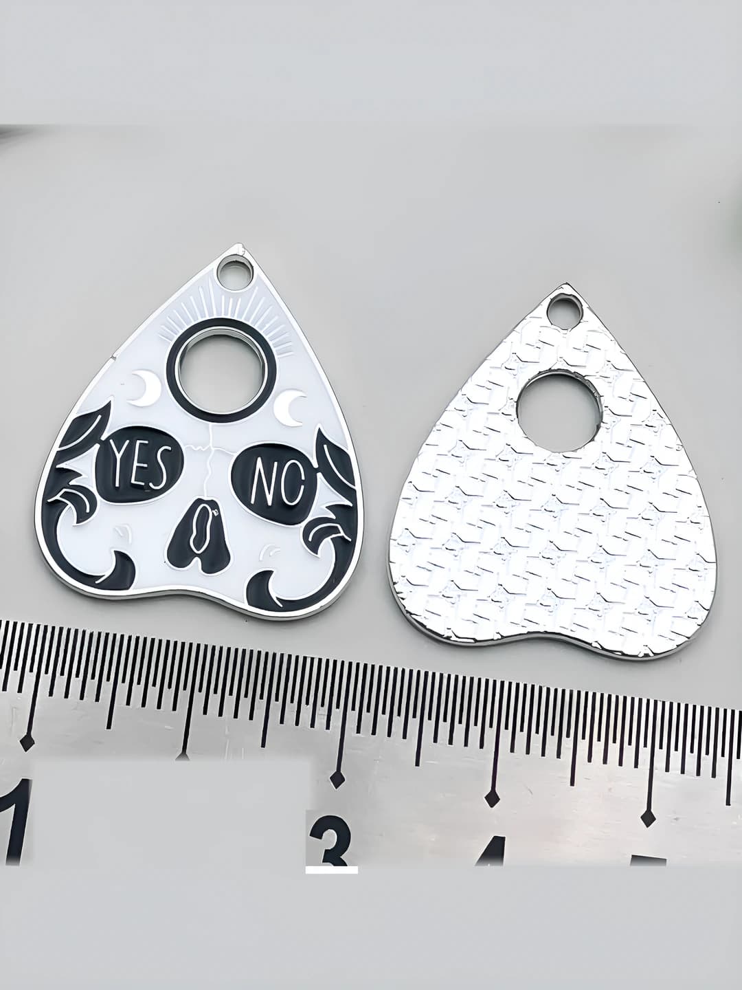 1 pc white white k gold, teardrop, Halloween YESNO, 22x26mm, 2g