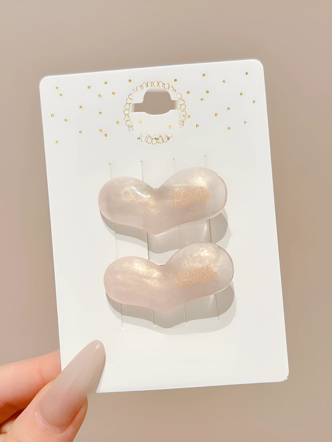 4# Off-white heart 4 cm