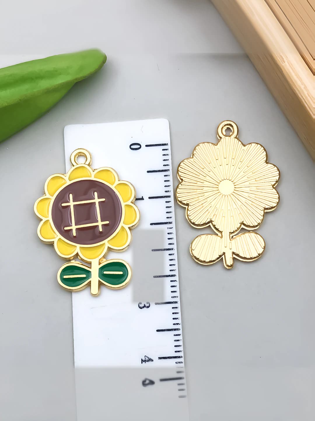 1 жёлтый цветок подсолнух 28x20mm-2.2g-21834