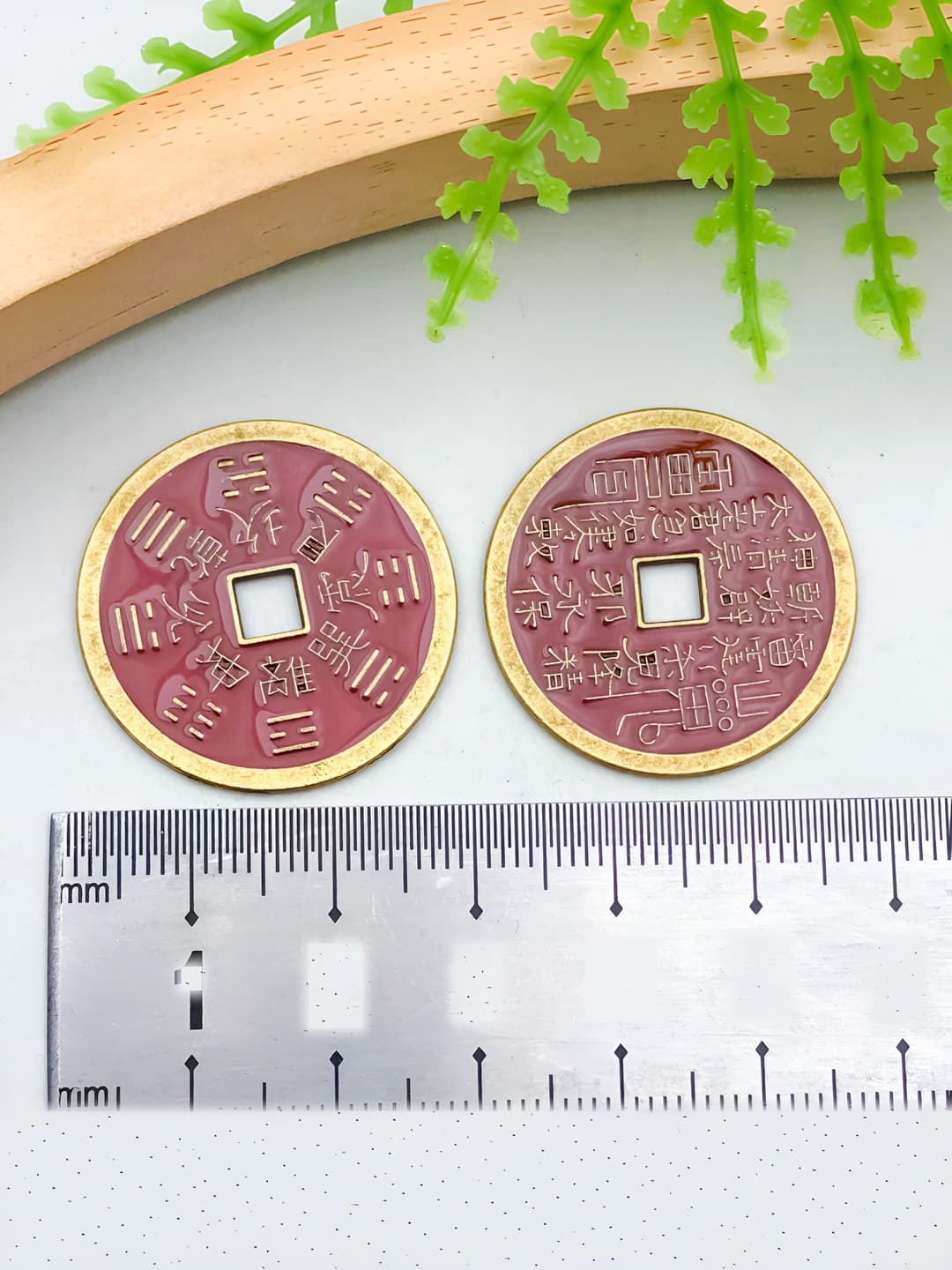 1 шт средний красный эмаль древний белый горный монета 31x31mm
