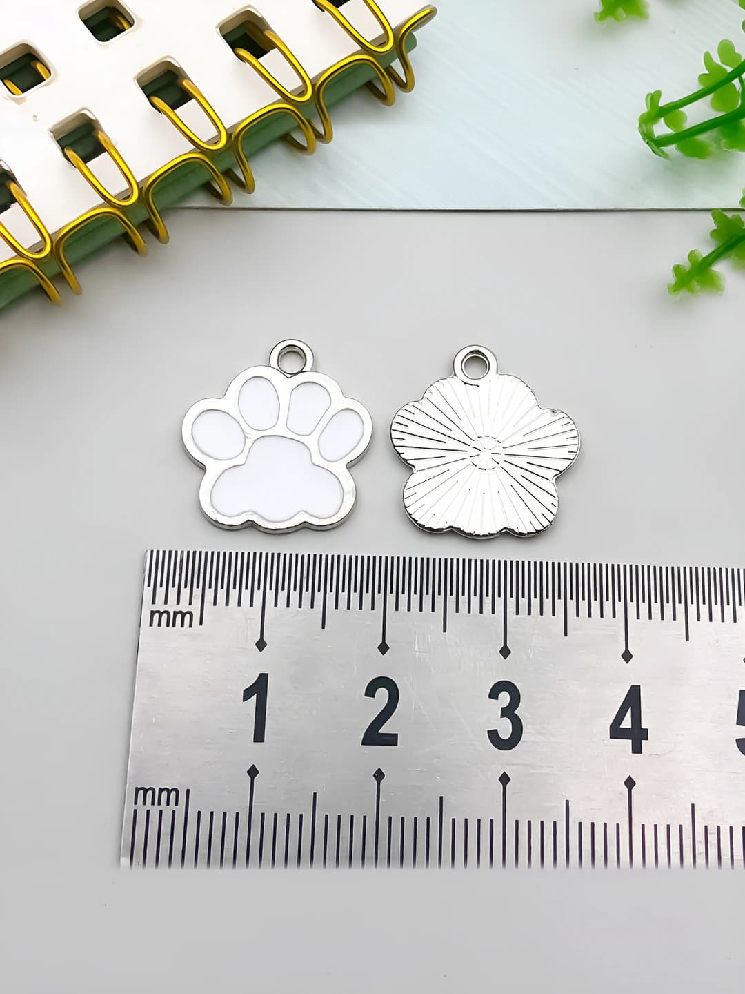 Коготь кошки 16.5x17.5mm-1.2g